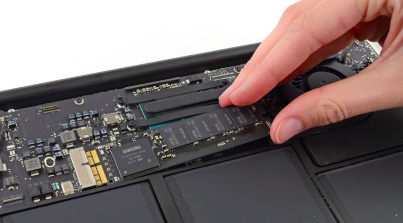 Macbook Air Bilgisayarlarda SSD Nasıl Değiştirilir?